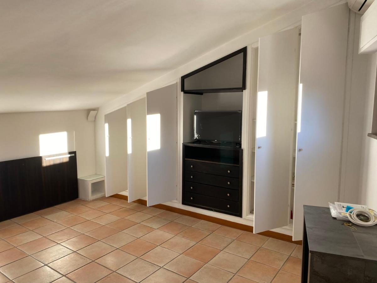 Frascati Roof 2 Apartment ภายนอก รูปภาพ